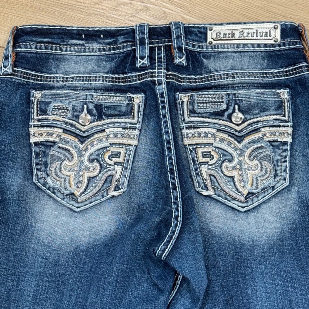Rock Revival Ferry Easy Boot Jeans Women 32 Medium Wash Embroidered Flap Pocket